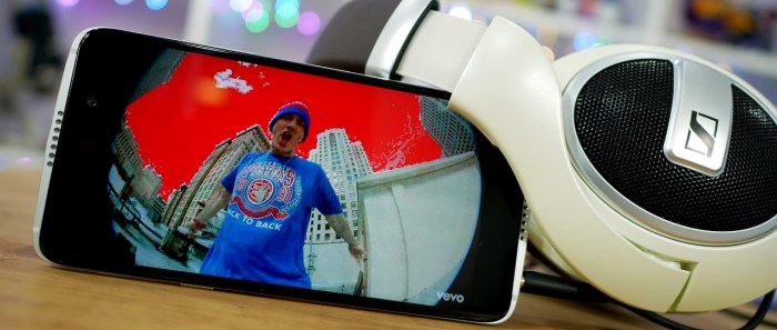 Smartphone dengan audio berkualitas hi-fi