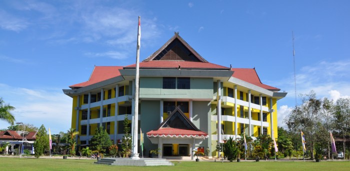 Universitas Halu Oleo (UHO) - Kendari